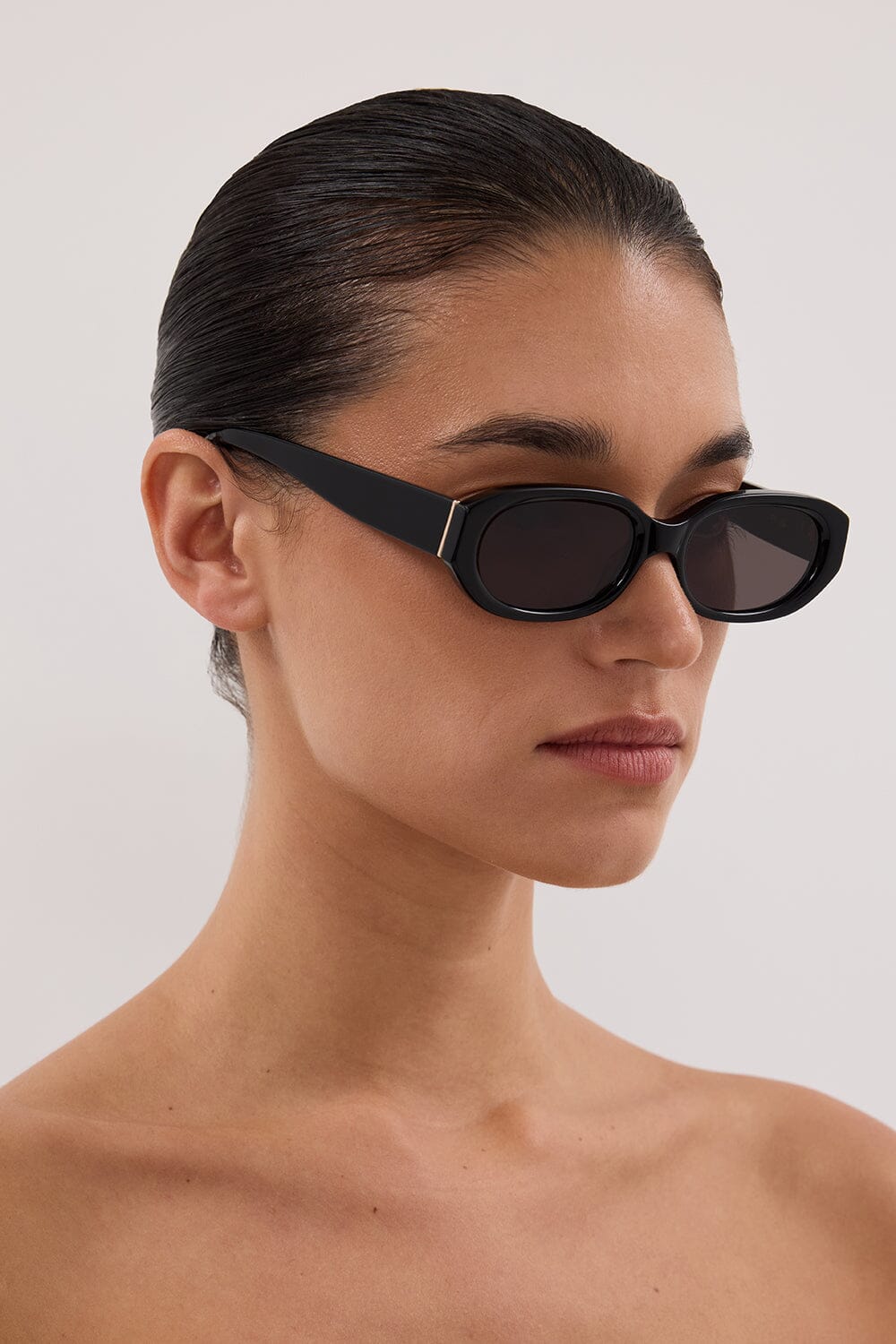 VELVET CANYON BLACK MANNEQUIN SUNGLASSES Accessories DISSH Boutiques 
