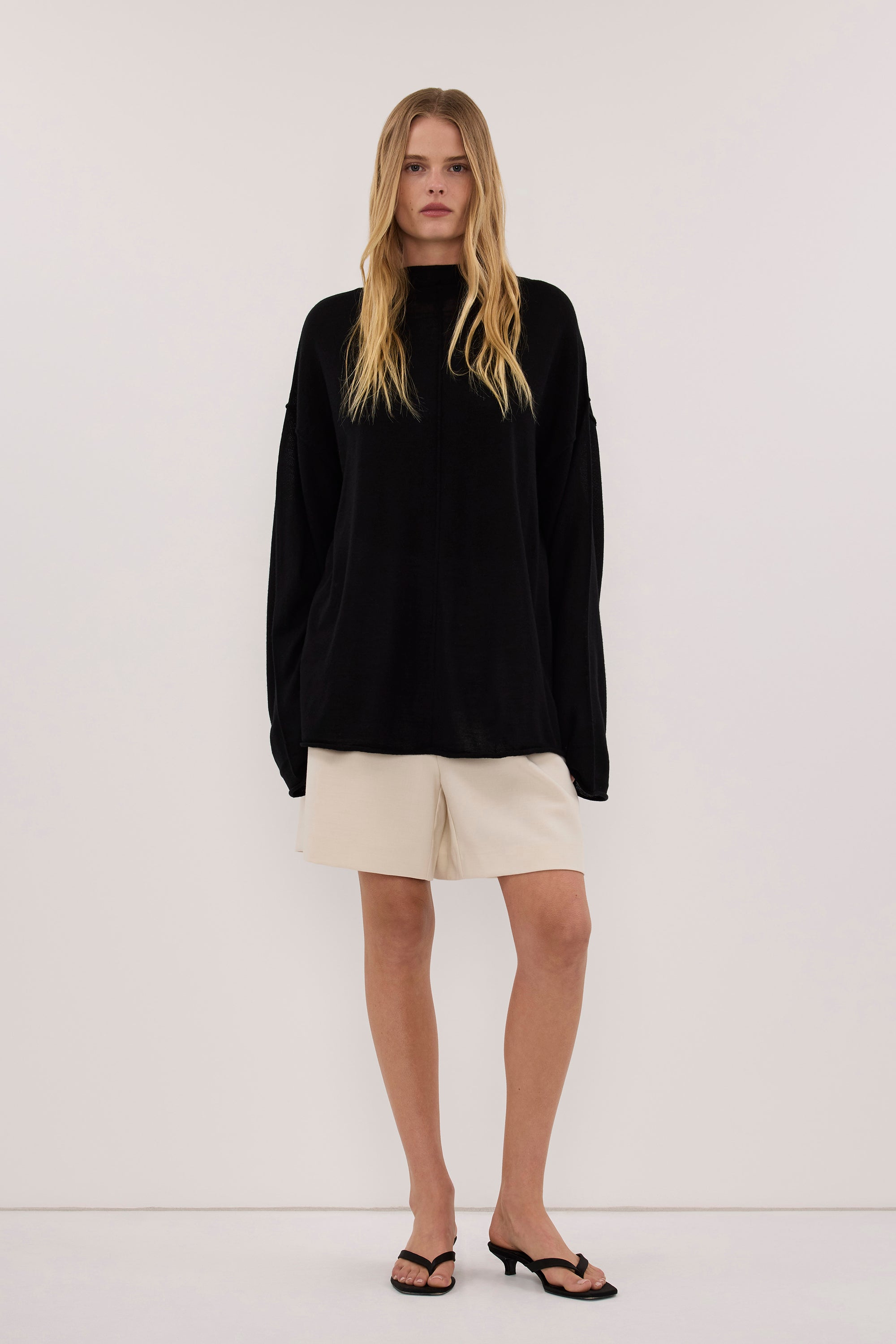 VIRELLE BLACK MERINO KNIT TOP