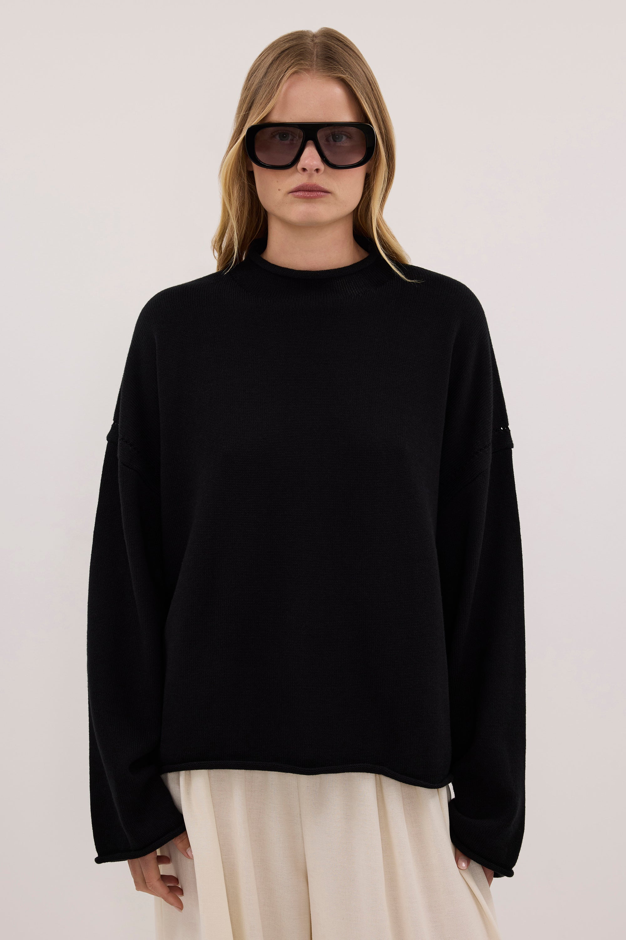 TARIAN BLACK KNIT JUMPER