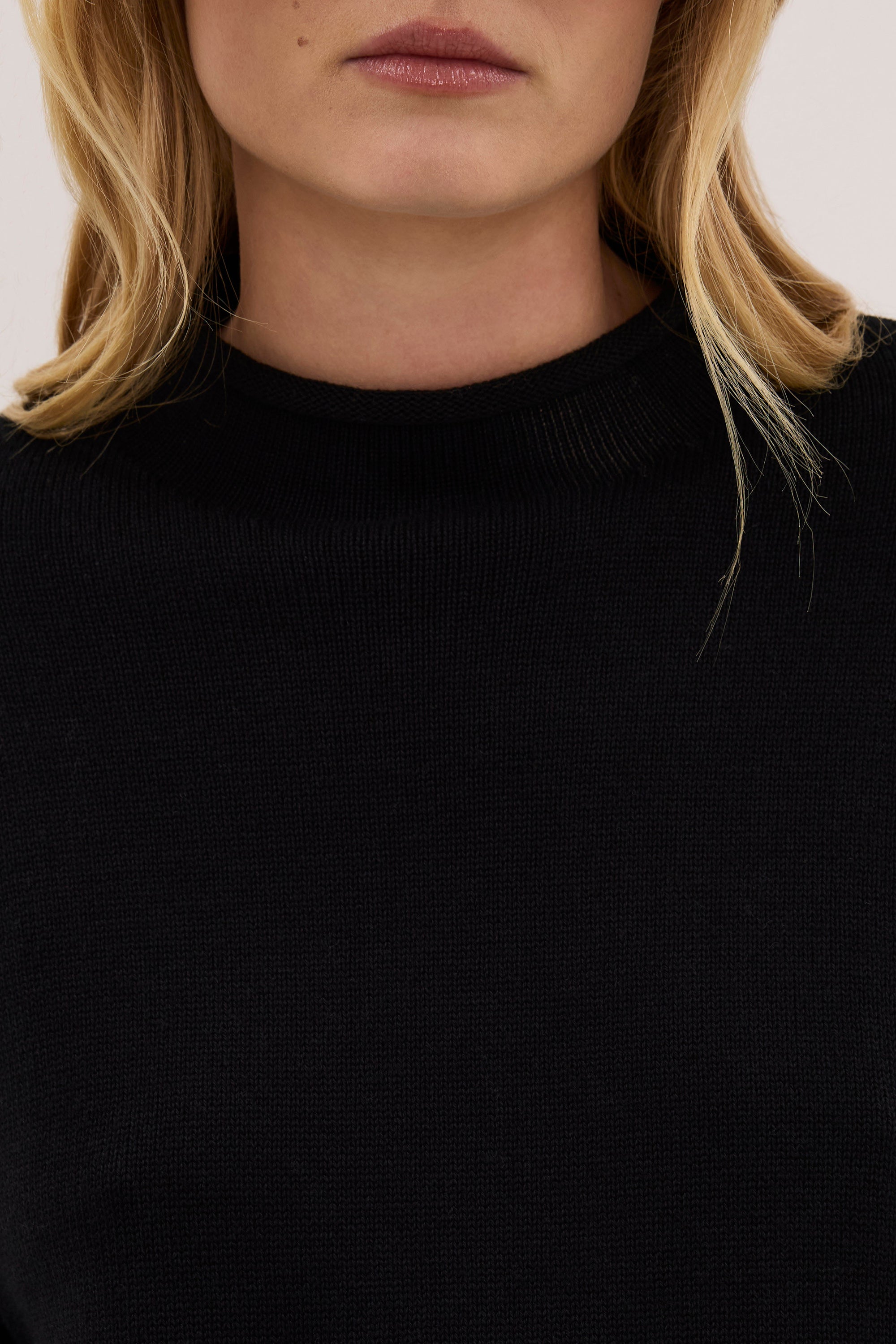 TARIAN BLACK KNIT JUMPER