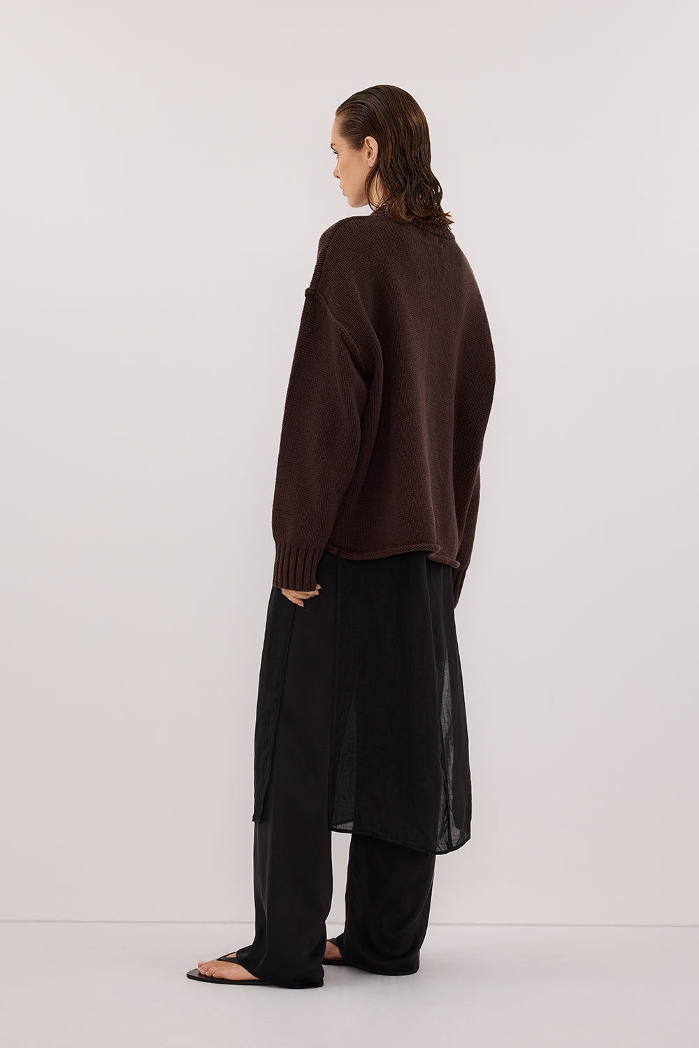 ROY CHOC LONGLINE KNIT JUMPER Clothing DISSH Boutiques 