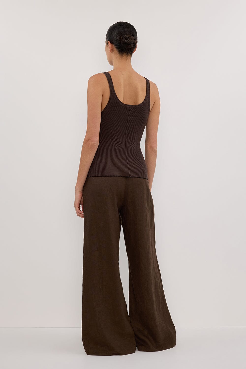 SIGNATURE CHOC SCOOP TANK Clothing DISSH Boutiques 