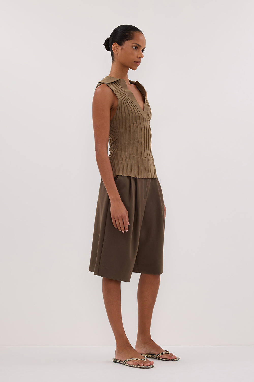 HAL OLIVE SLEEVELESS KNIT TOP Clothing DISSH Boutiques 