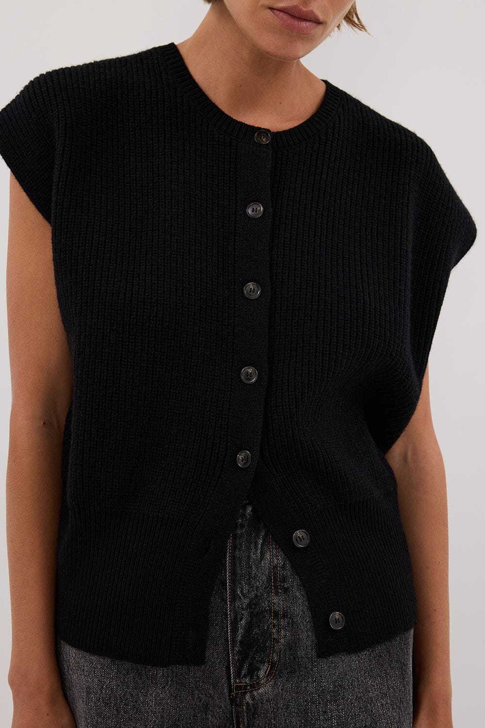 KATE BLACK KNIT VEST Clothing DISSH Boutiques 