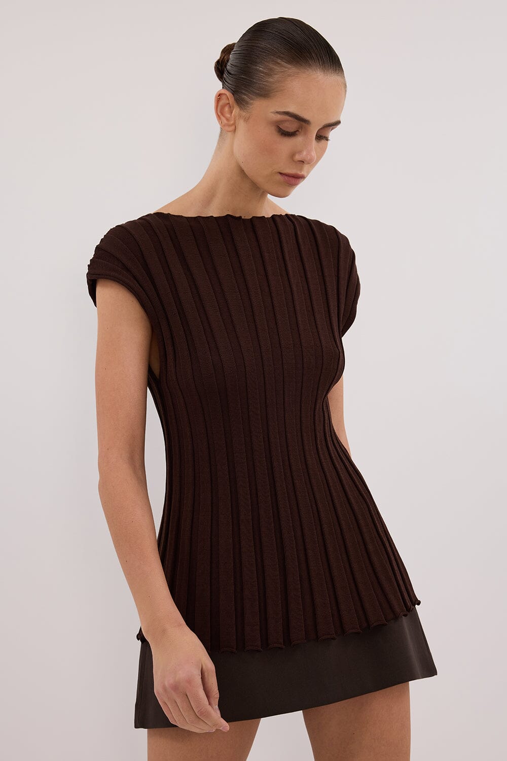 LOE CHOC SLEEVELESS KNIT TOP Clothing DISSH Boutiques 