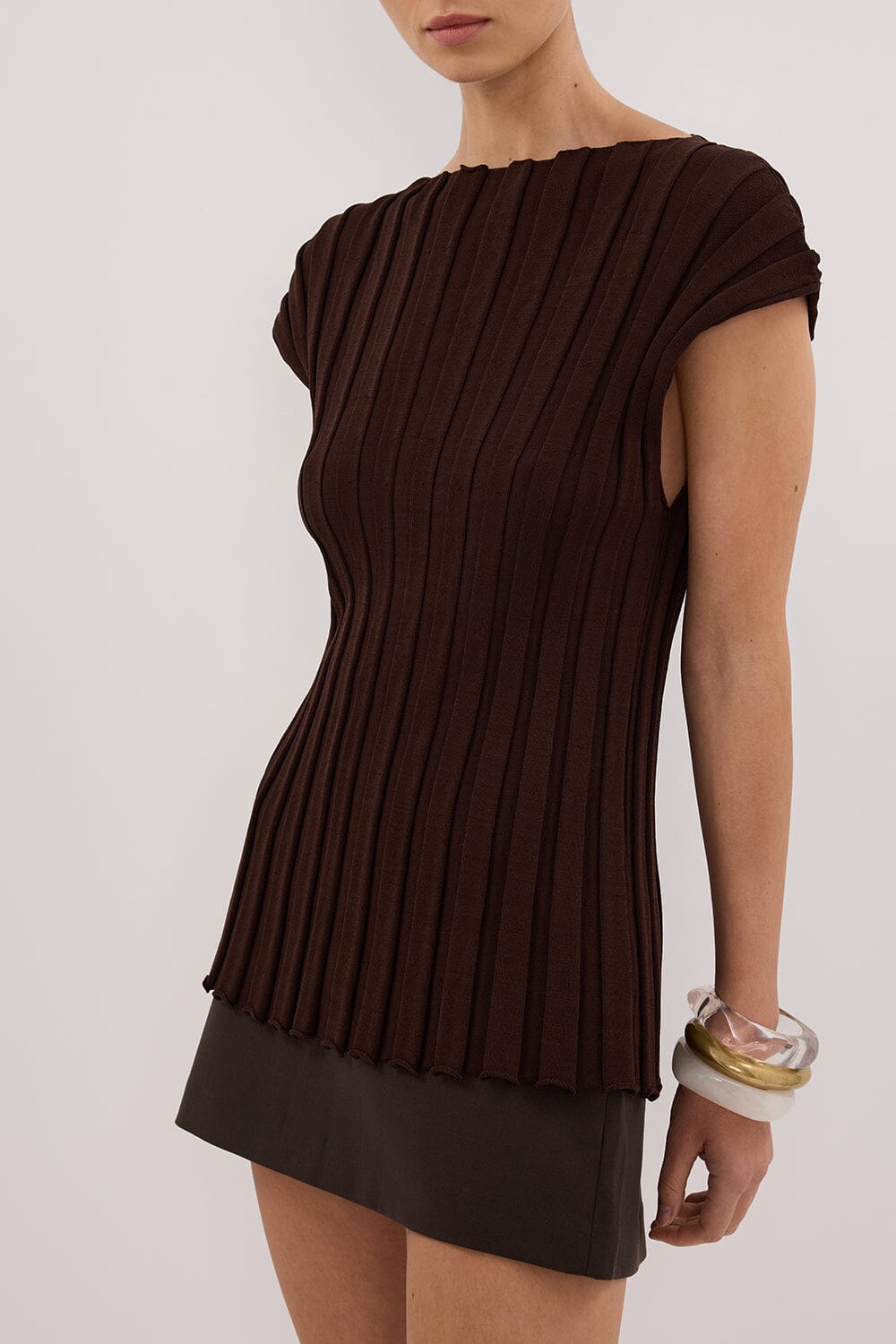 LOE CHOC SLEEVELESS KNIT TOP Clothing DISSH Boutiques 
