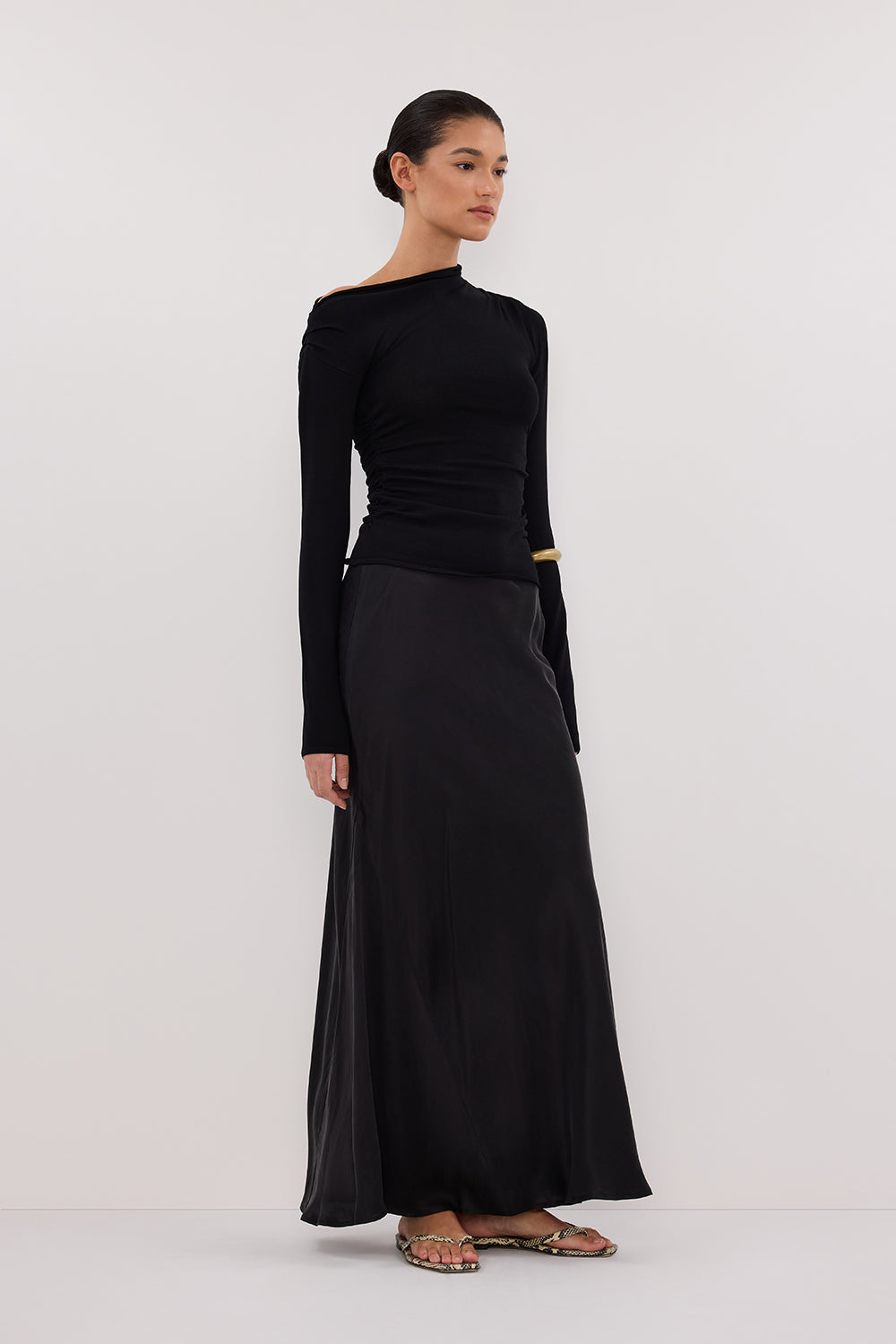 ARIEL BLACK SLEEVED KNIT TOP Clothing DISSH Boutiques 