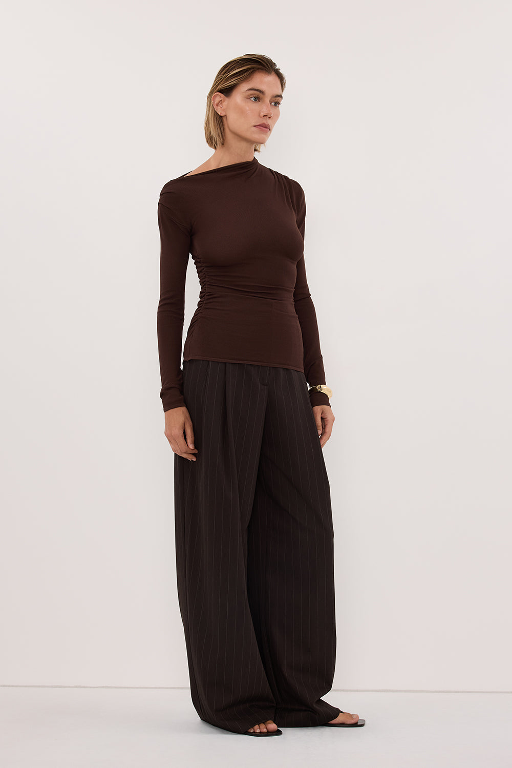 ARIEL CHOC LONG SLEEVE KNIT TOP