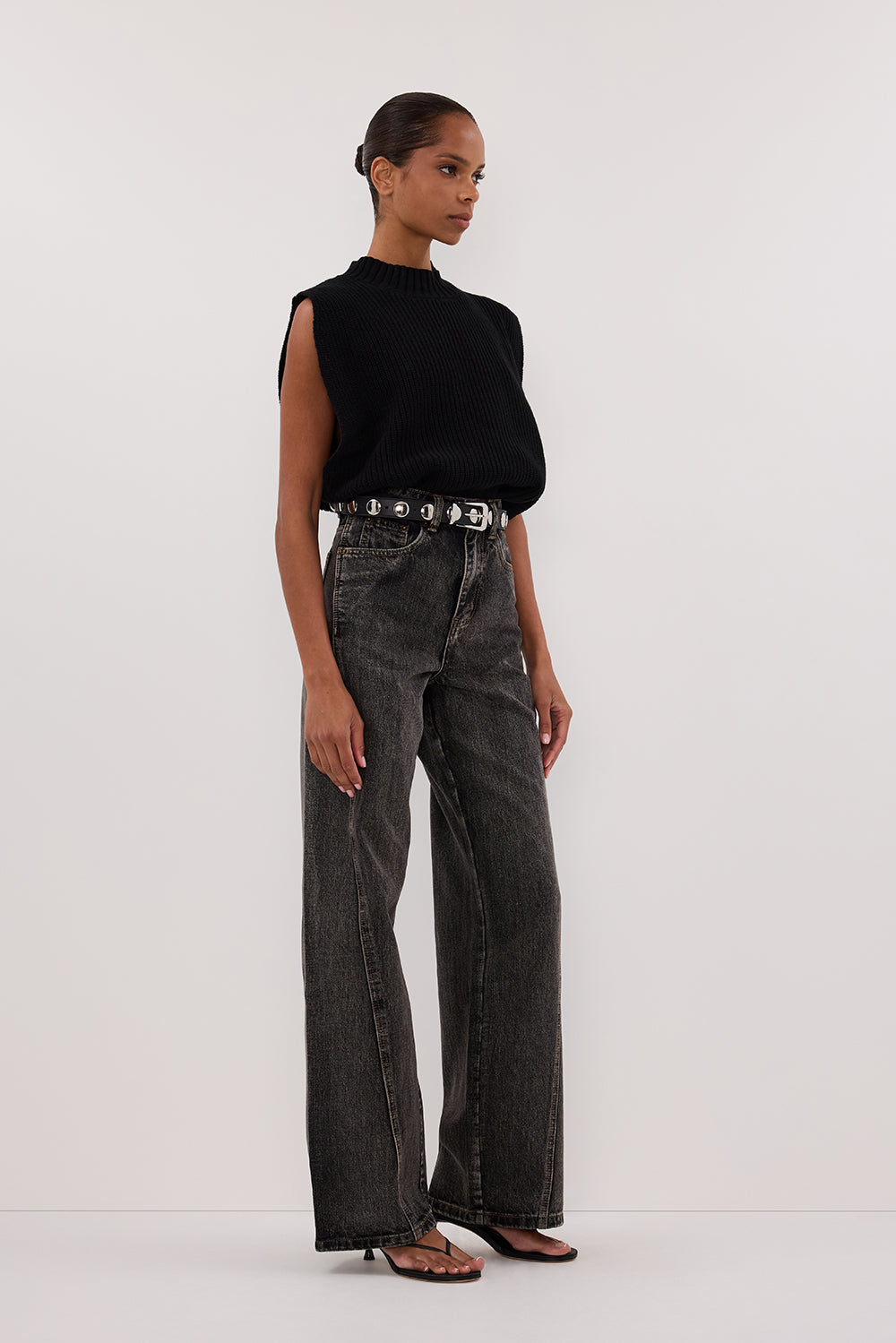 ARO BLACK KNIT TOP Clothing DISSH Boutiques 