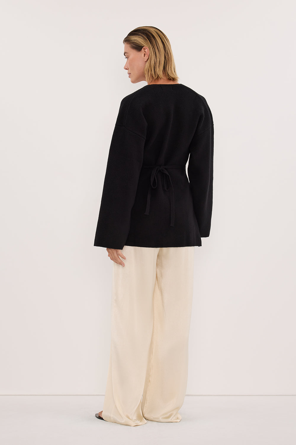 SCOUT BLACK LONG SLEEVE KNIT TOP