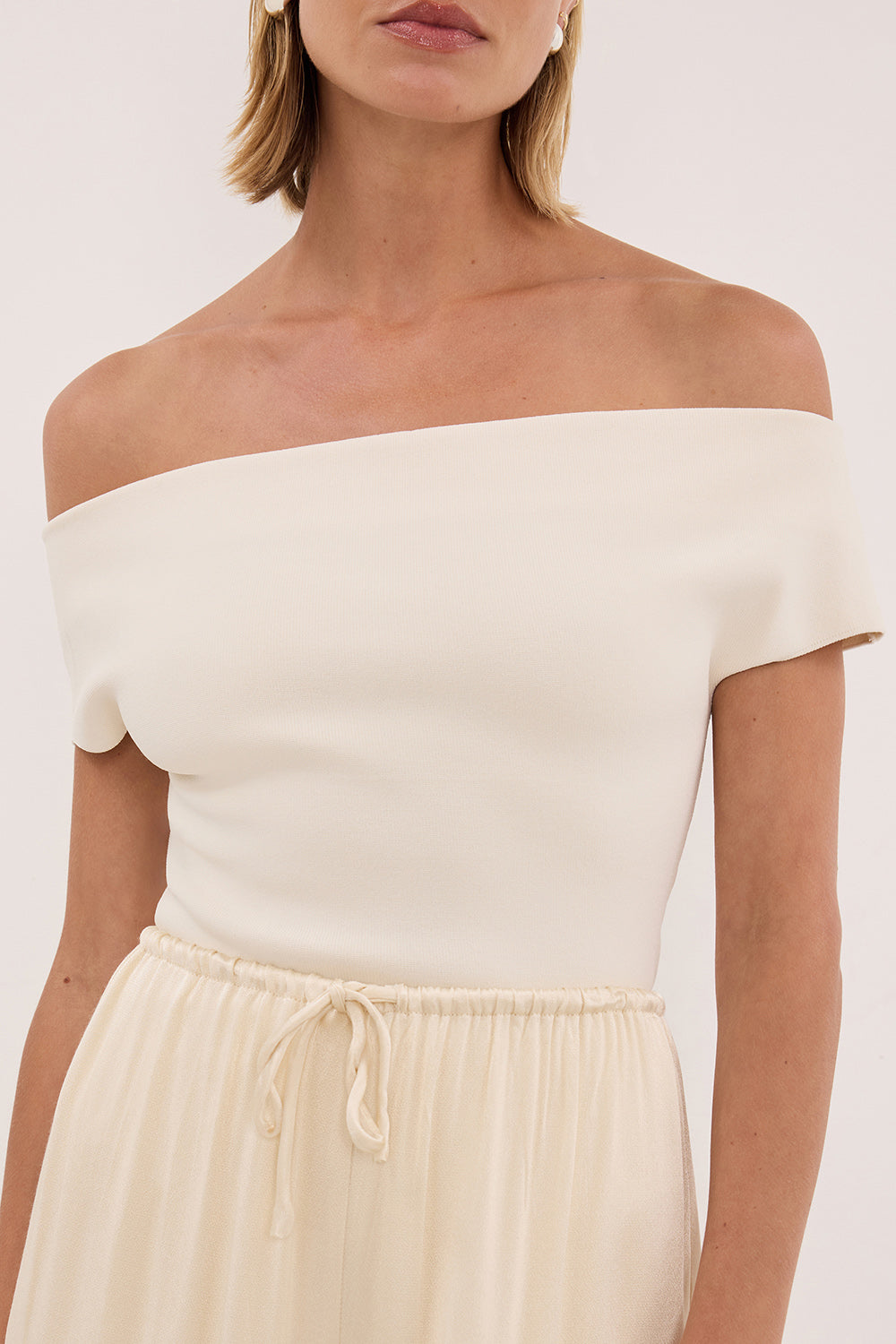 ASTRID PLASTER OFF SHOULDER KNIT TOP