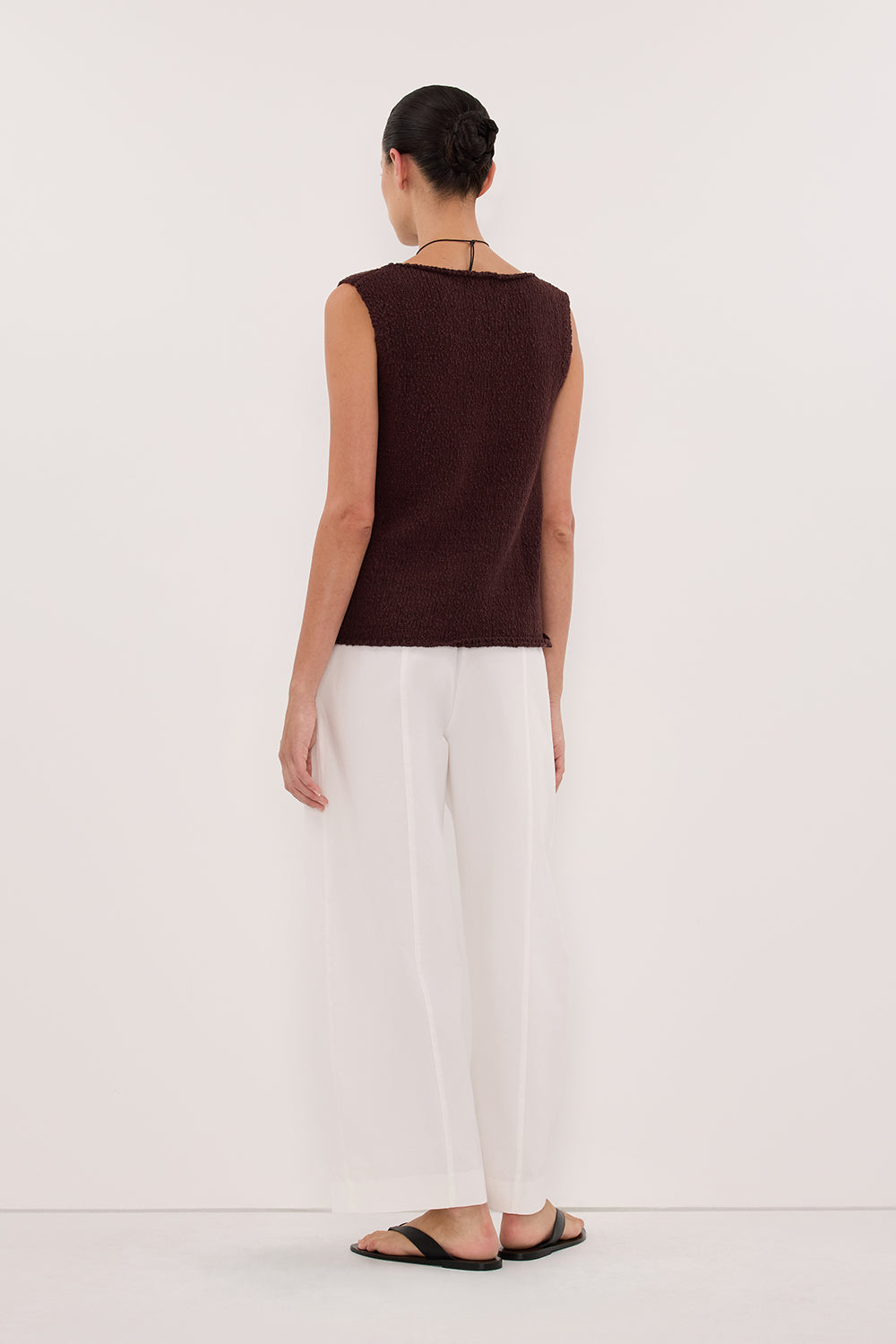 DINA CHOC SLEEVELESS KNIT TOP
