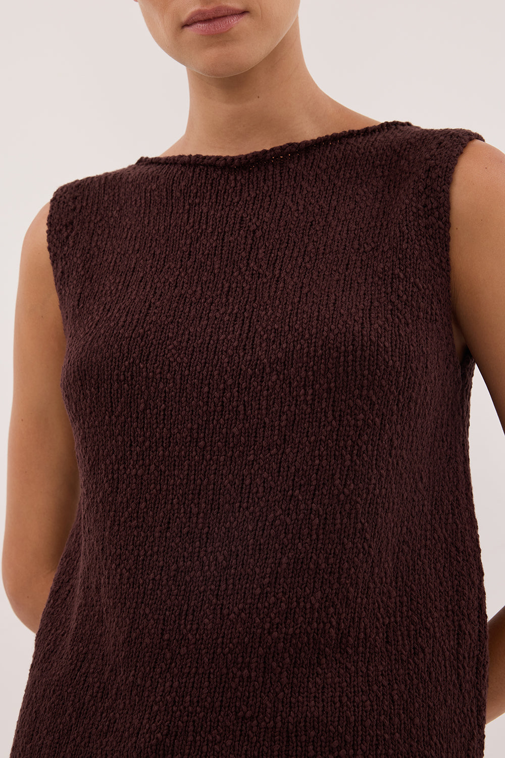 DINA CHOC SLEEVELESS KNIT TOP