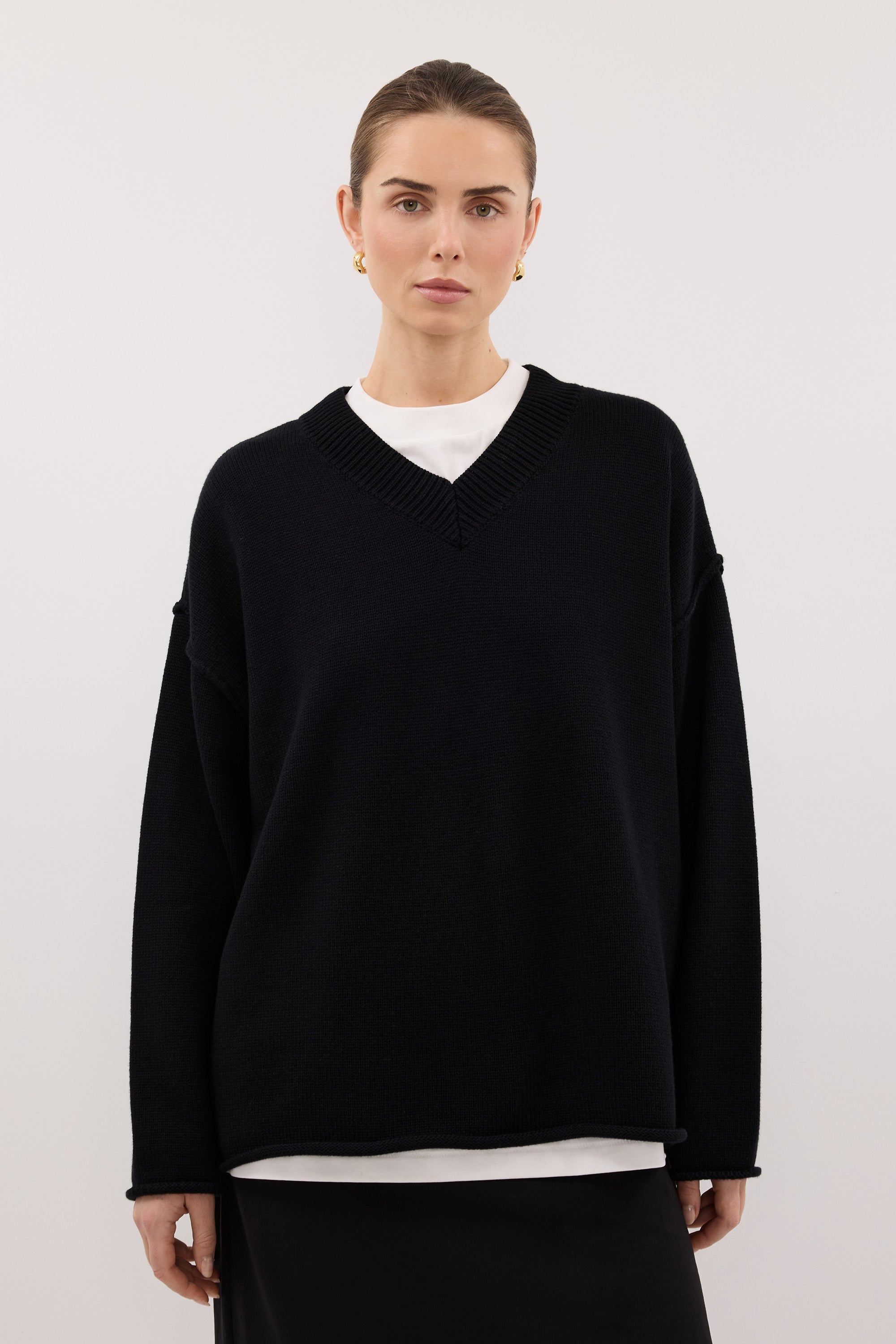 FLINT BLACK V NECK KNIT JUMPER