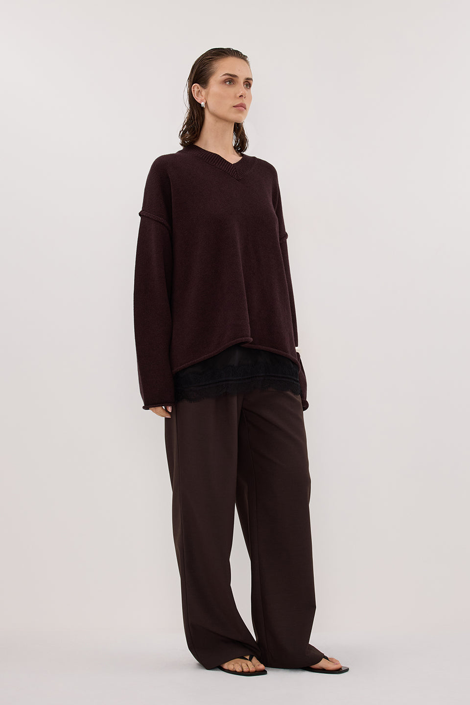 FLINT PLUM V NECK KNIT JUMPER