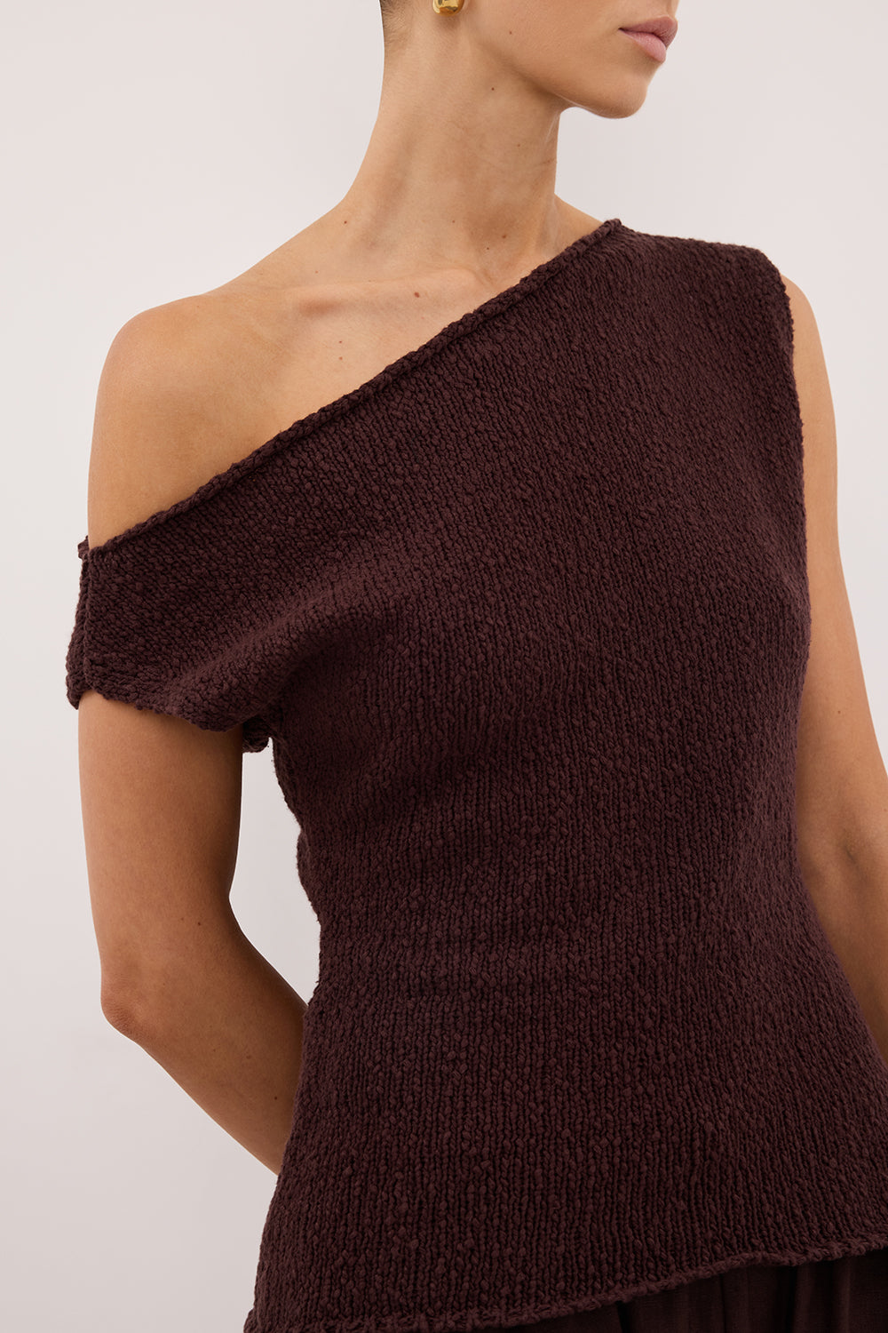 DINA CHOC COTTON ASYM KNIT TOP