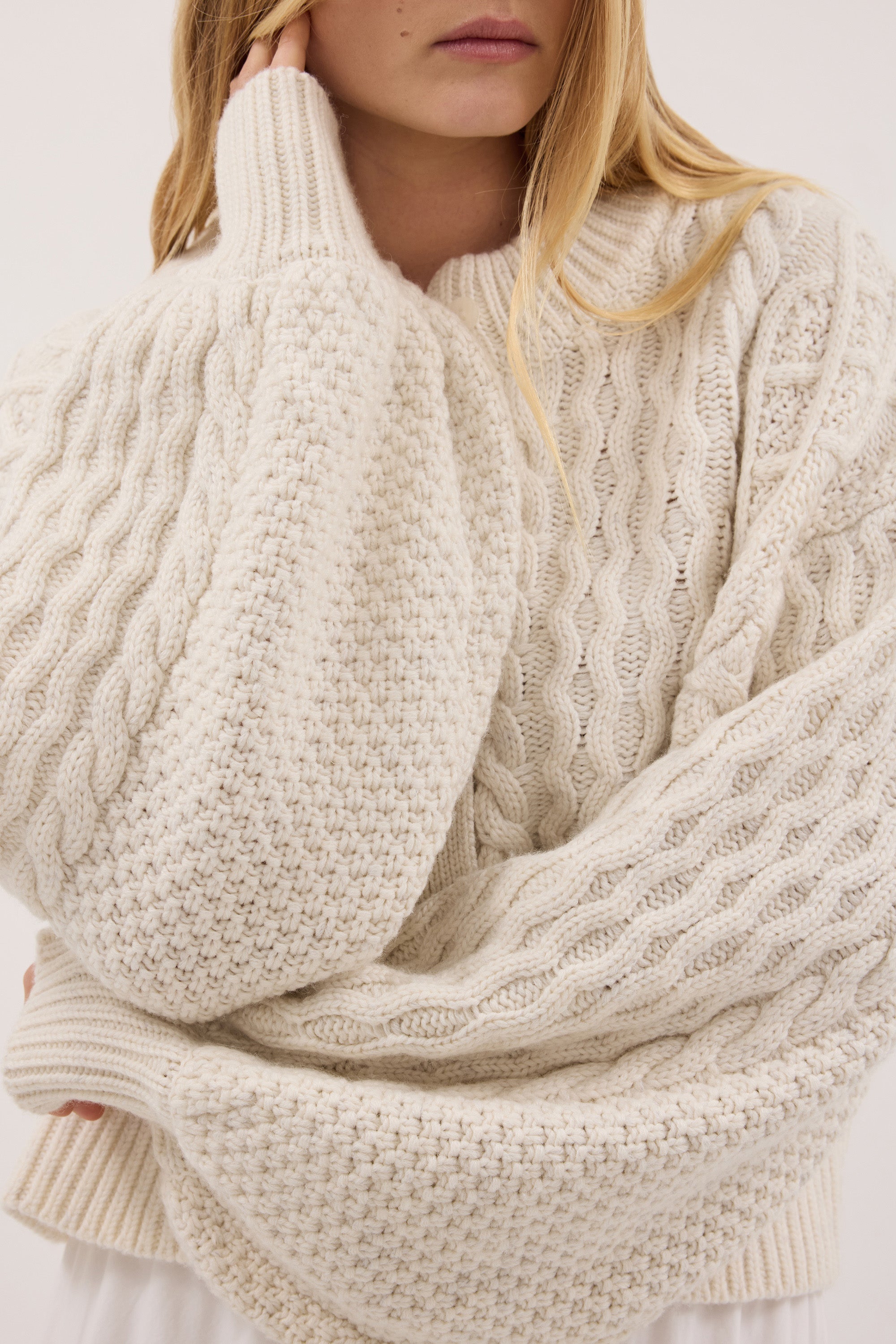 CARMEN IVORY CABLE KNIT CARDIGAN