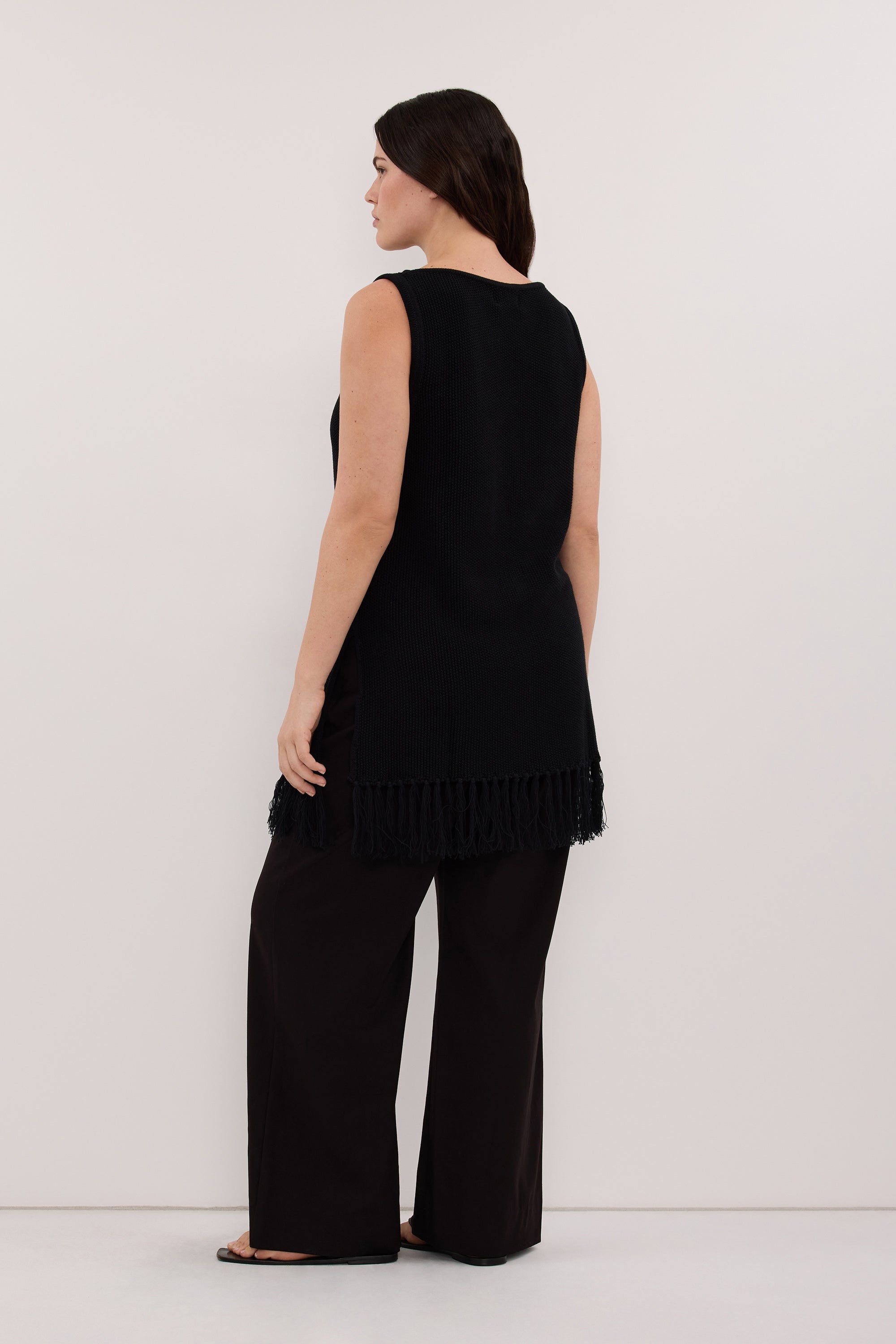 BENETTE BLACK FRINGE TUNIC TOP