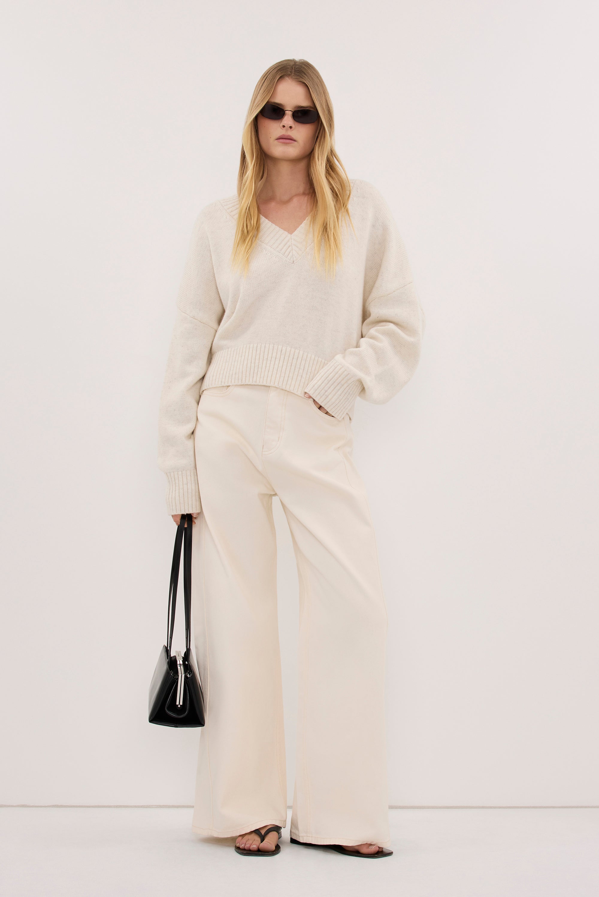 ZELLA IVORY V NECK KNIT JUMPER