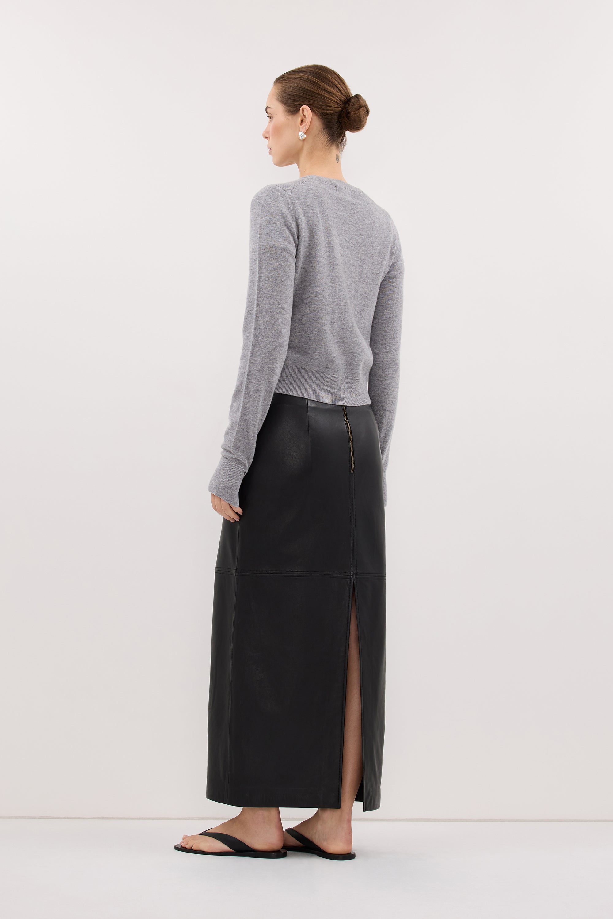 LIVIA GREY MARLE KNIT V NECK JUMPER