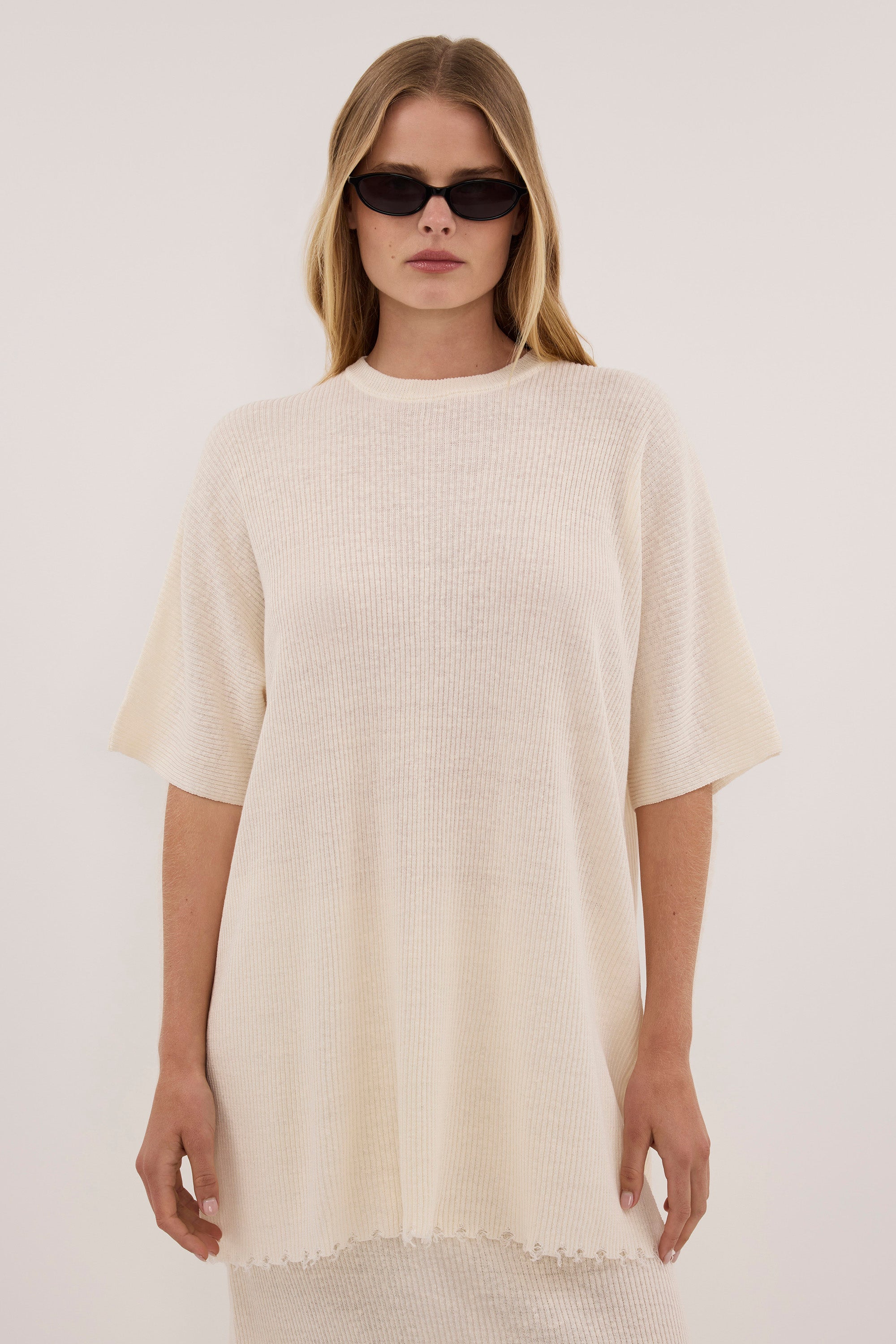TEAGAN IVORY LONGLINE LINEN TEE
