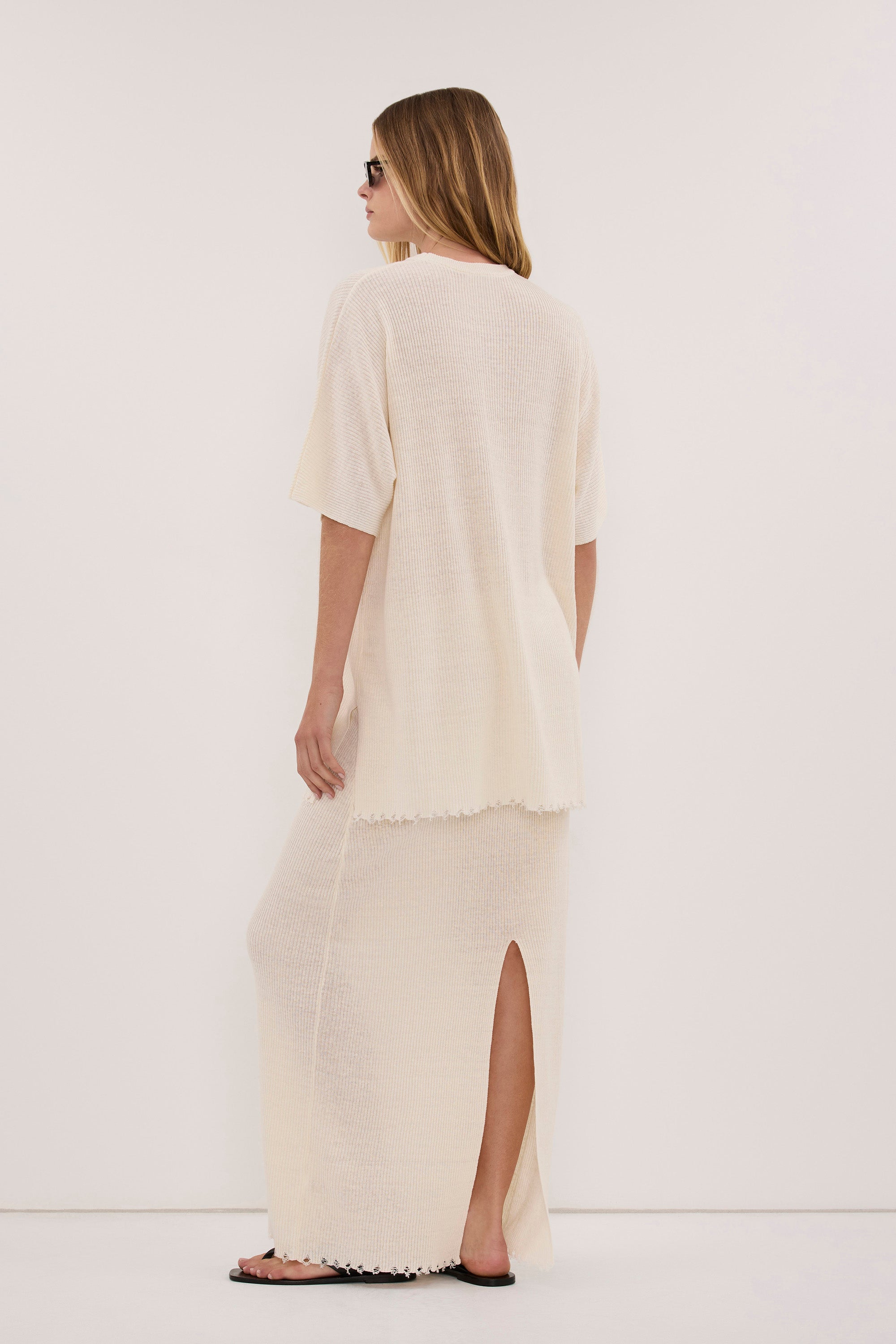 TEAGAN IVORY LONGLINE LINEN TEE