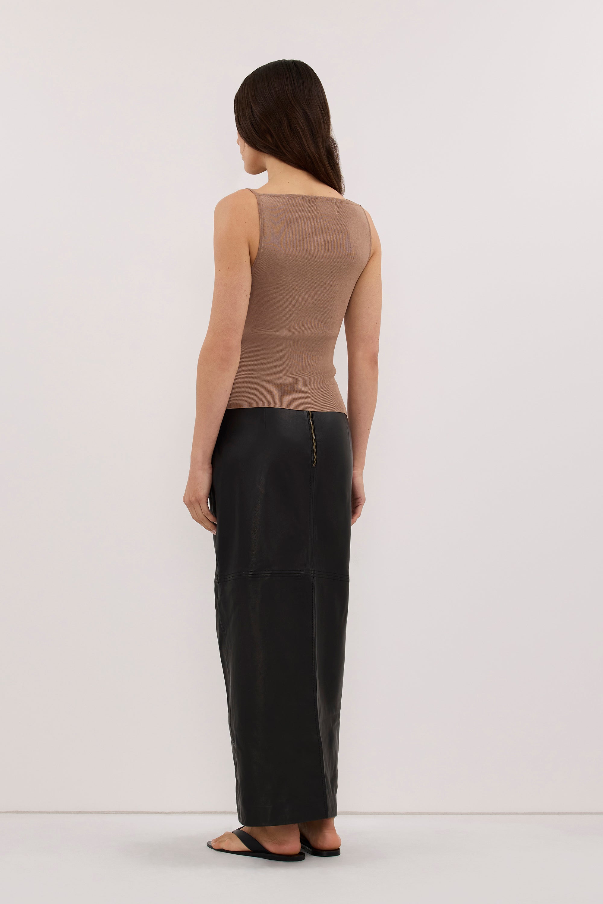 VIREYA CAMEL BOAT NECK KNIT TOP