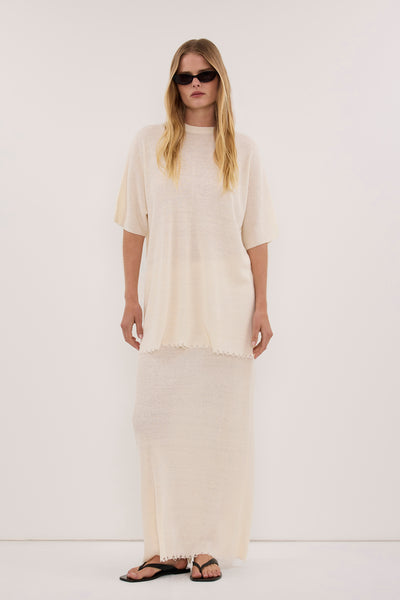 Zoe wearing TEAGAN IVORY LINEN COLUMN MIDI SKIRT