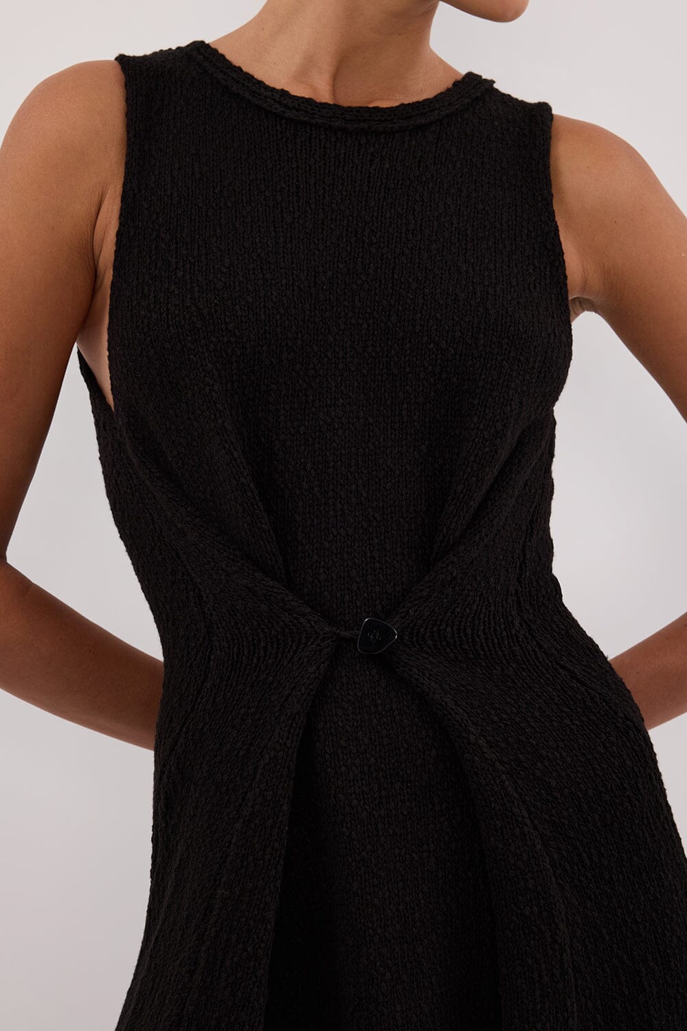 SUE BLACK MAXI DRESS Clothing DISSH Boutiques 