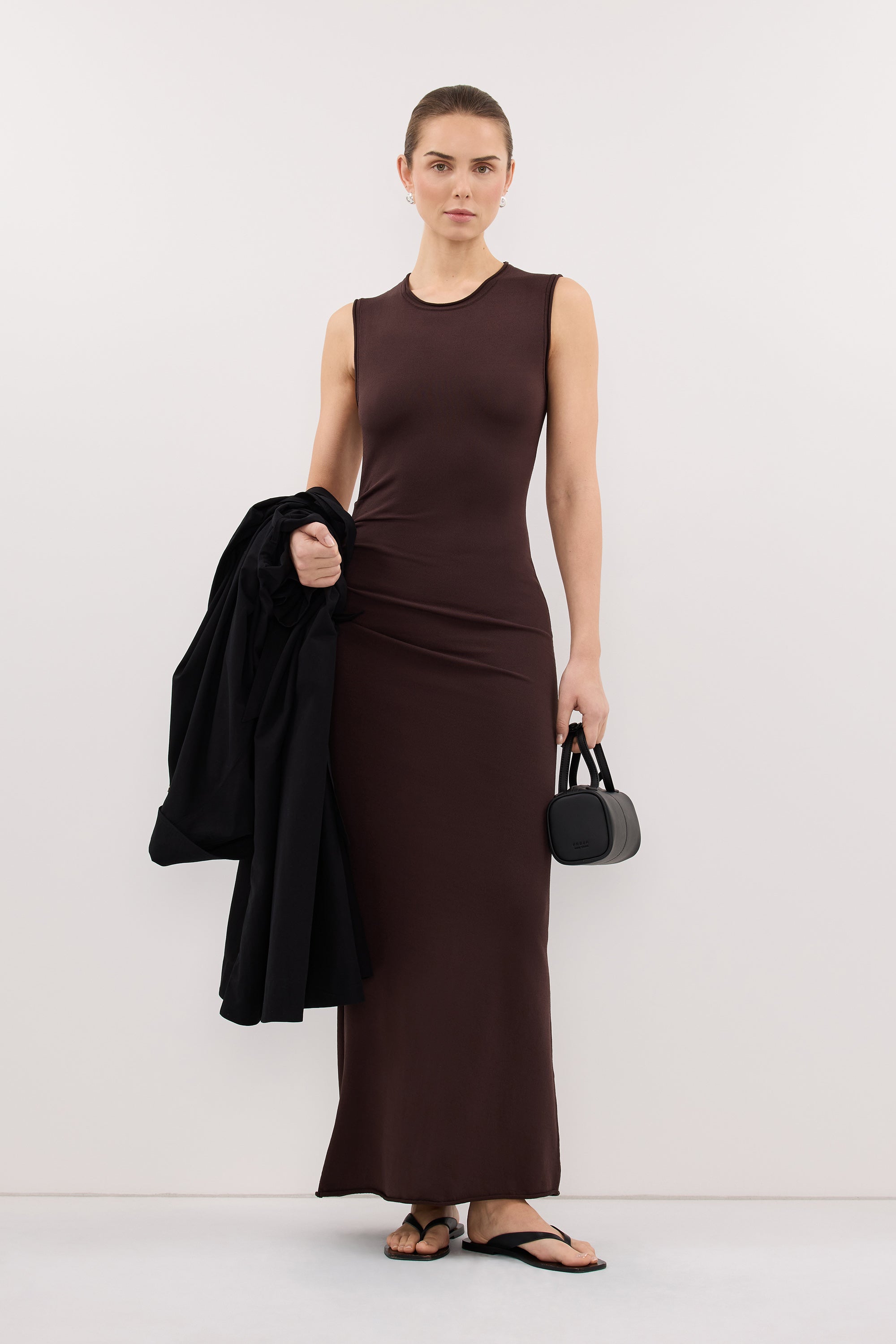 RILYNN CHOC SLEEVELESS MAXI DRESS