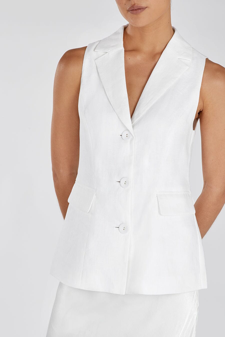 KRISTIN WHITE LINEN LONGLINE VEST Clothing DISSH Boutiques 