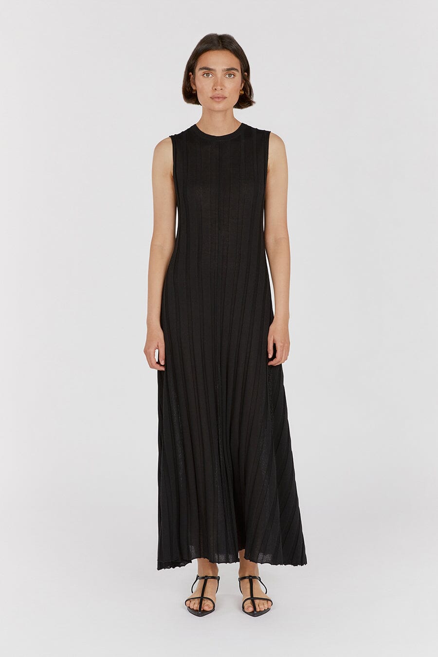 EDEN BLACK SLEEVELESS MAXI DRESS Dissh